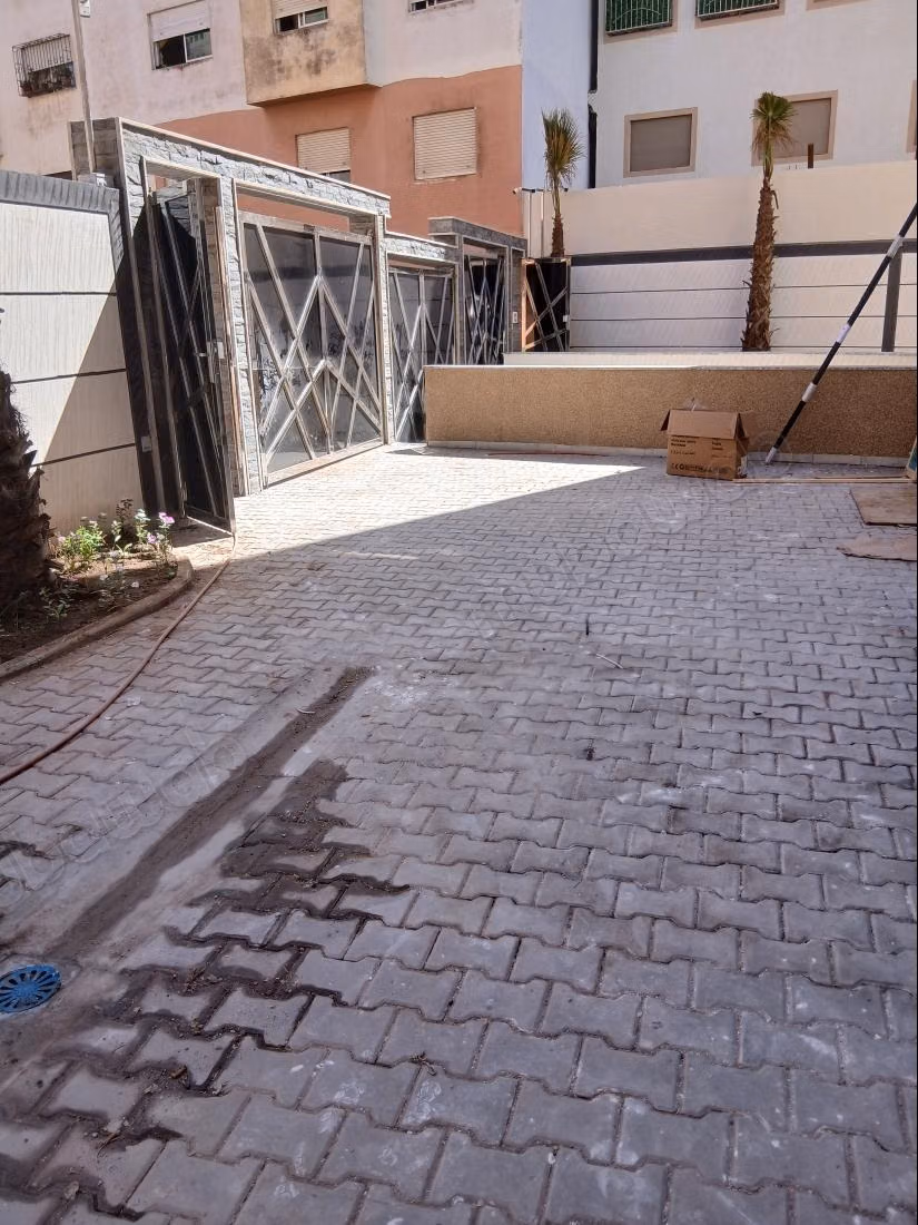 First floor apartment with two facades 73 meters