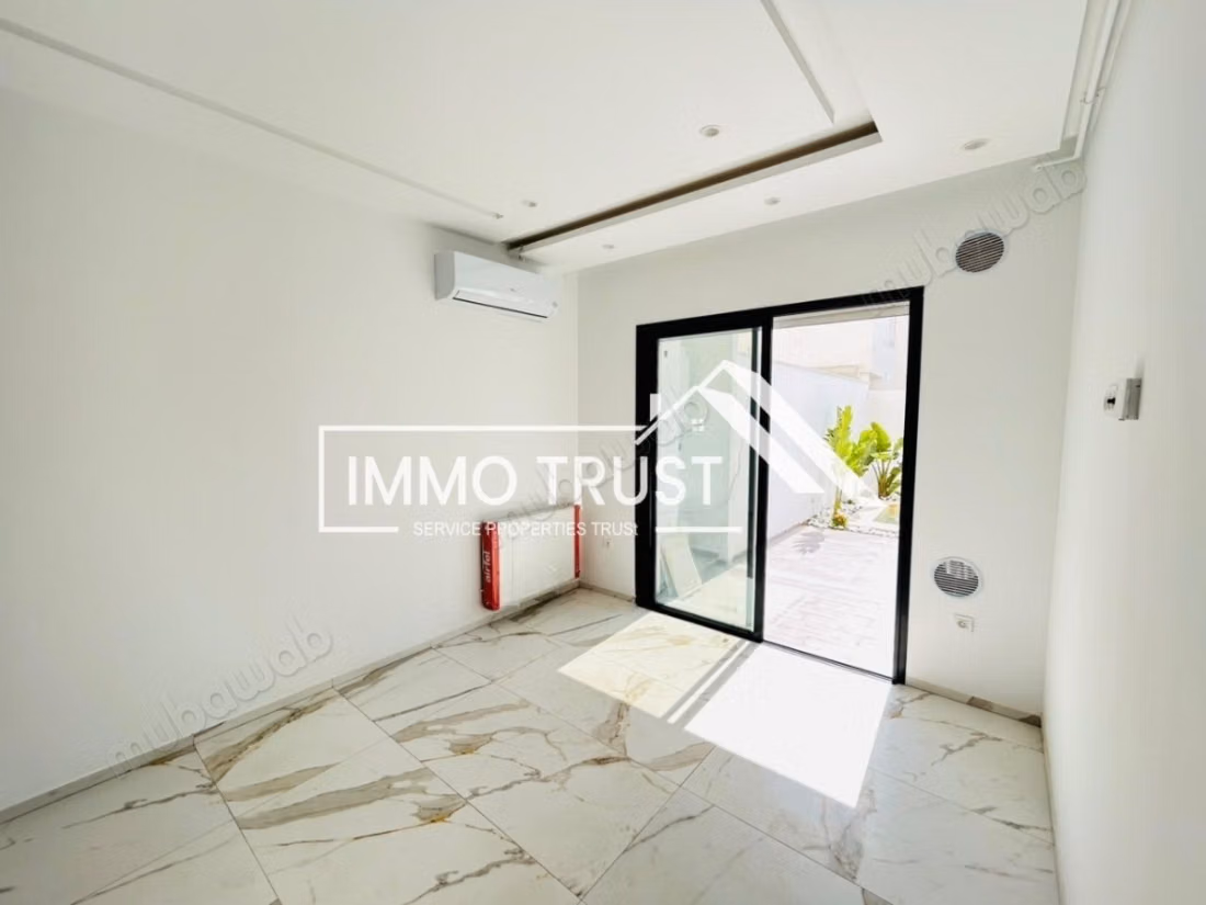 Appartamento S1 nuovo con piscina a La Soukra