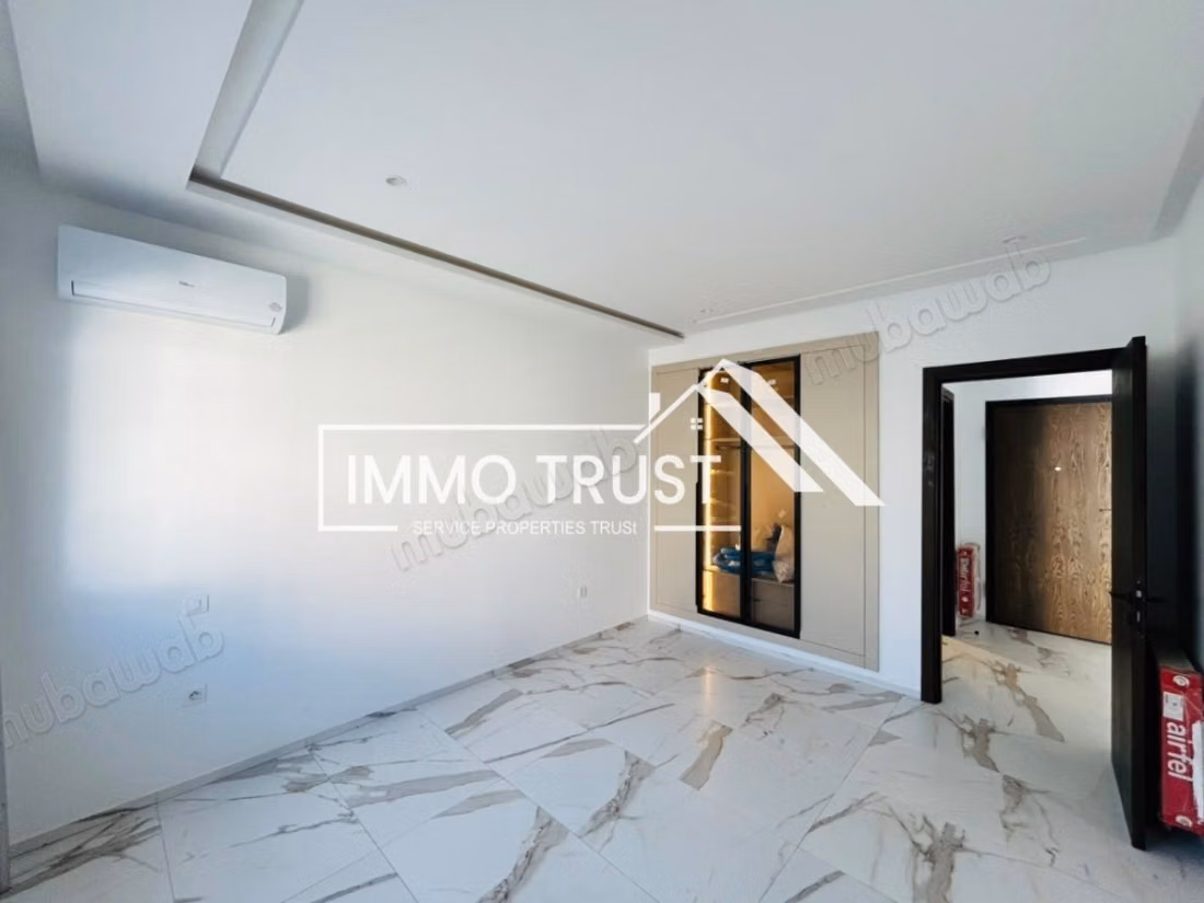 Appartamento S1 nuovo con piscina a La Soukra