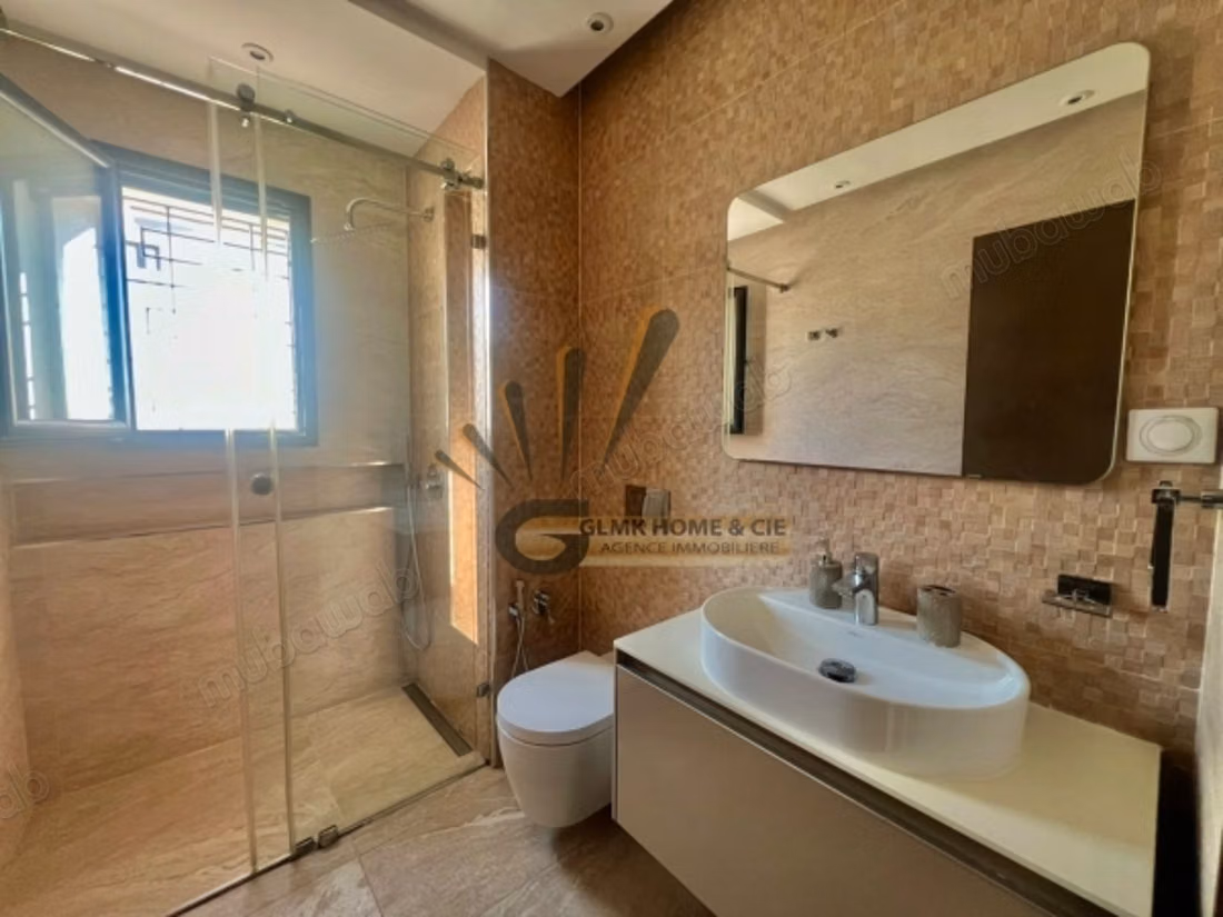 Spacieux appartement à Louer au Lac 2