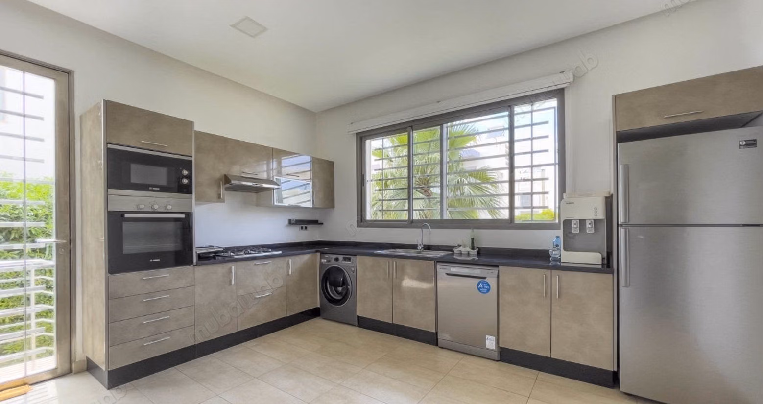 Luxury villa for rent in Dar Bouazza. 4 cozy bedrooms. Well furnished