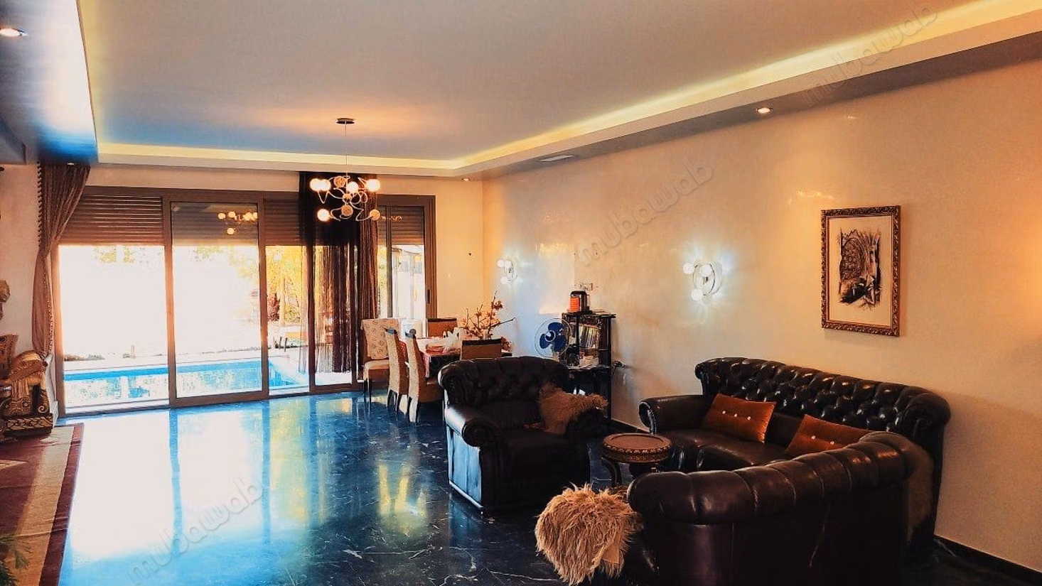 Villa de luxe Disponible pour sous location à Agdal. 9 pièces confortables. Environnement calme avec vue sur la montagne, fenêtre double vitrage