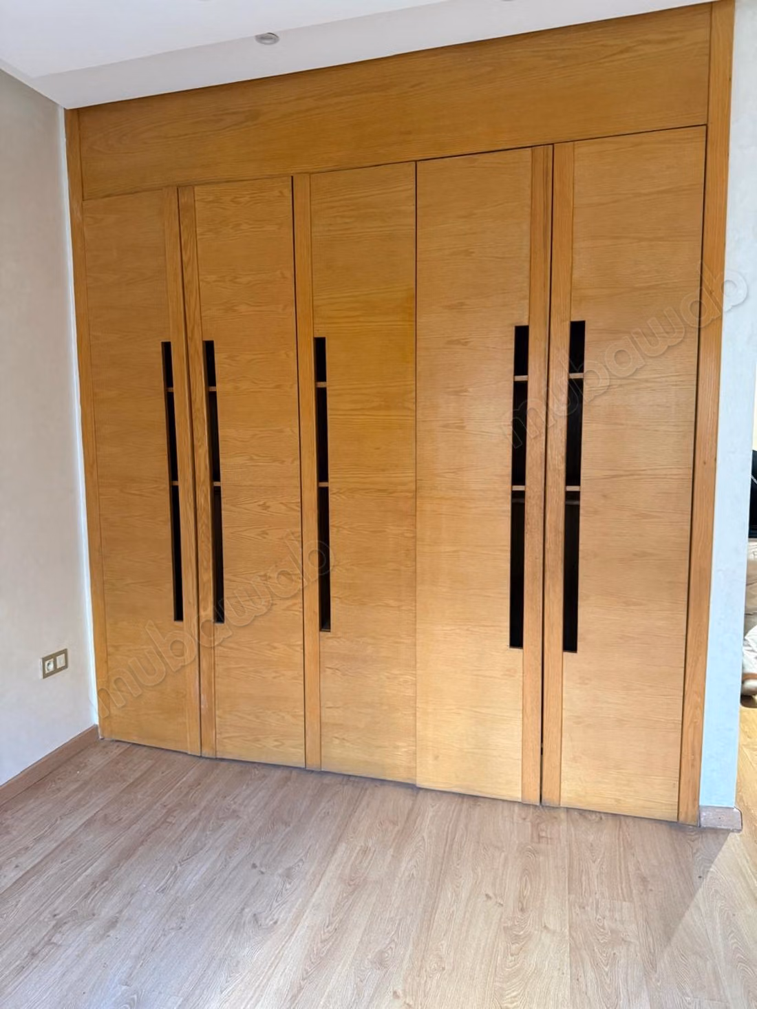Vente d'un bel appartement à Ferme Bretonne Hay Arraha. Surface totale 74 m². Salon traditionnel et porte blindée