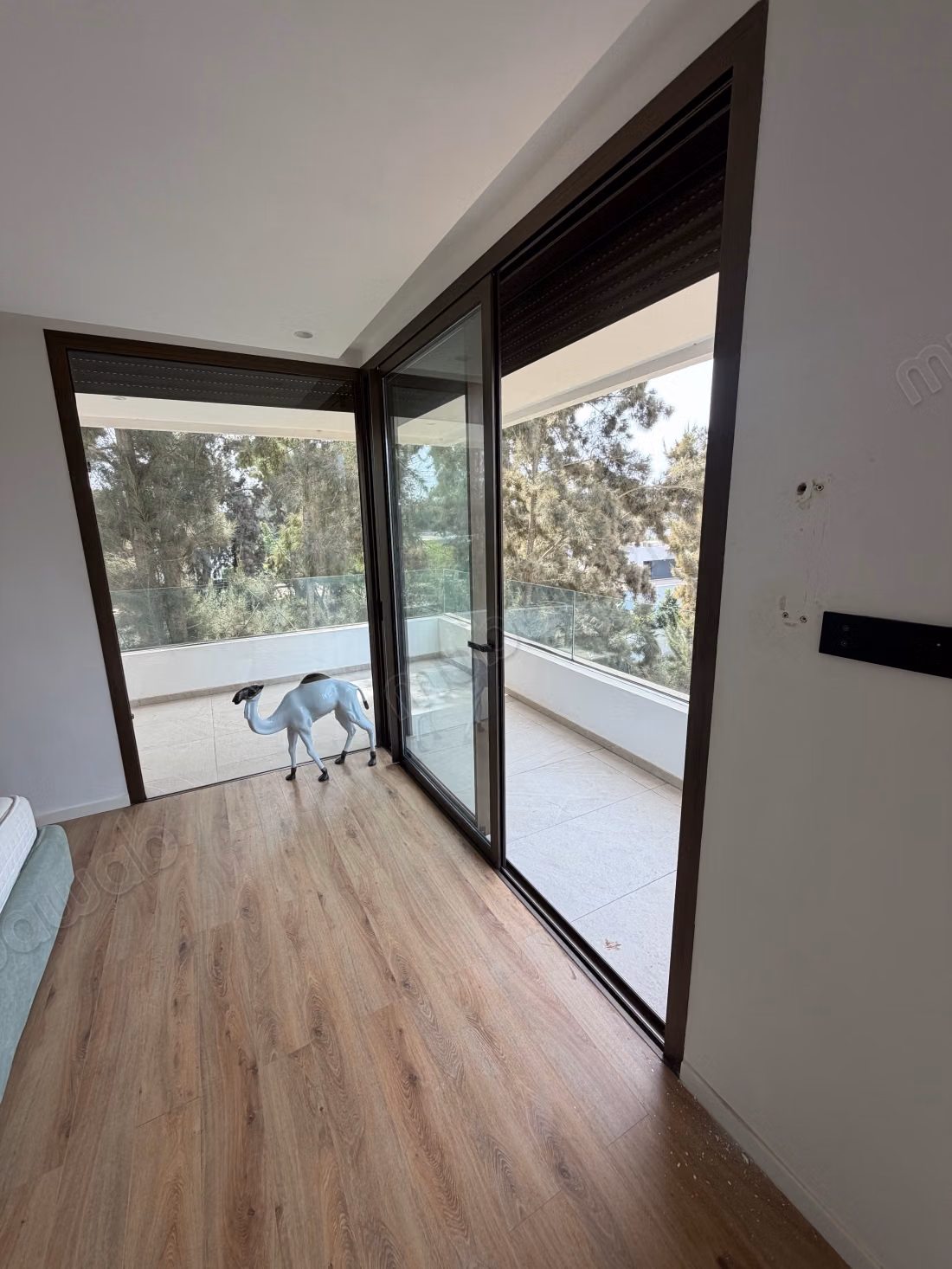 Mazhar Appartement à louer Non meublé à Souissi. 2 pièces. Concierge et piscine