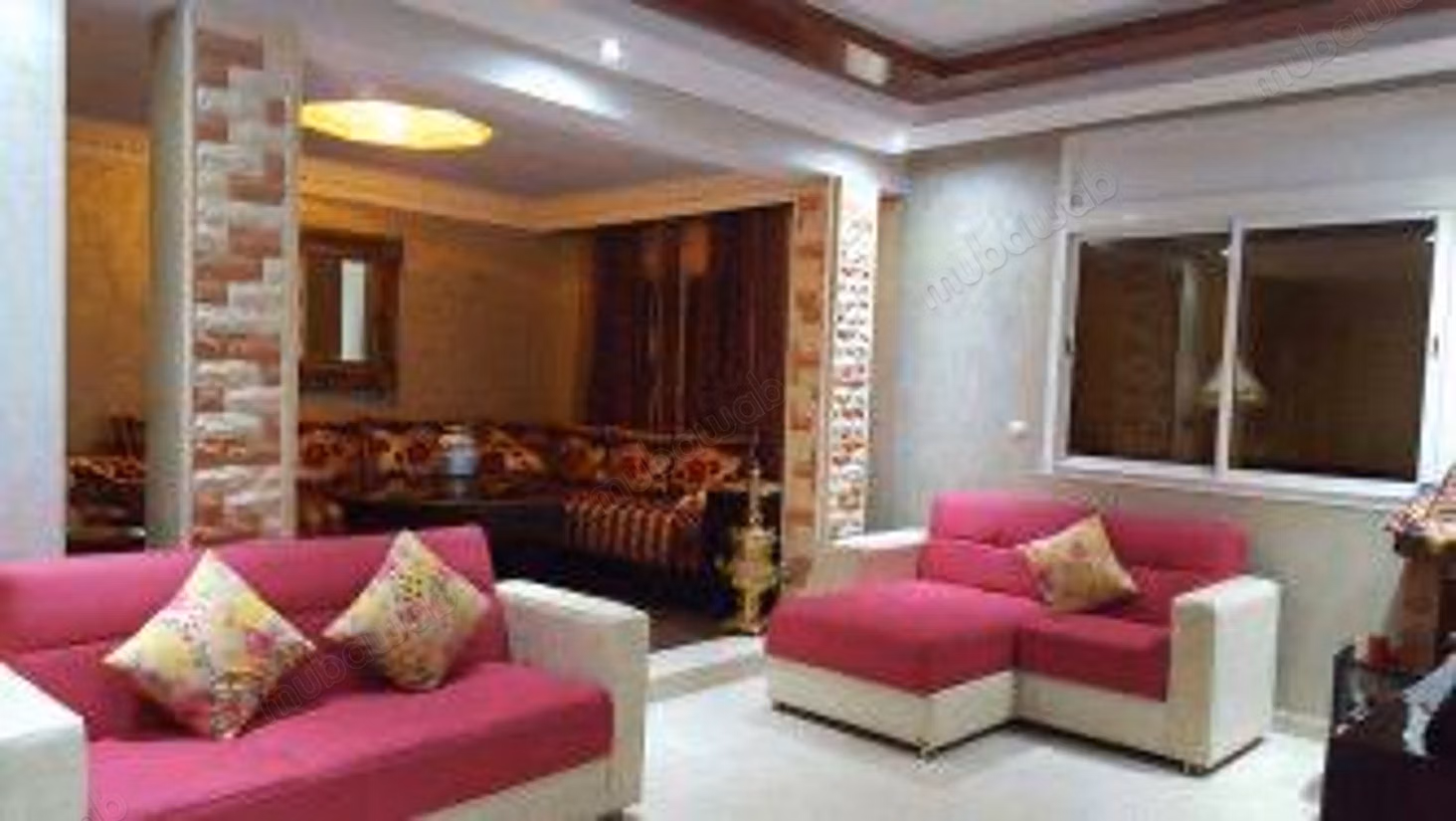 Prachtig appartement te koop in Riad Oulad Mtaa. 2 aangename slaapkamers. Open haard en conciërgeservice
