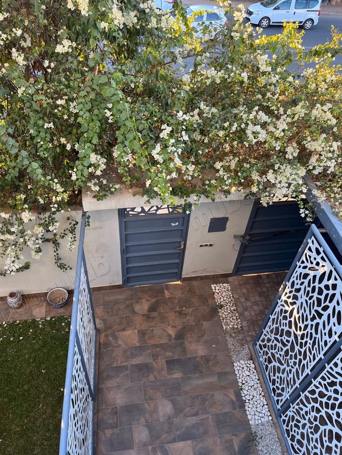 Excellent house for sale in Tarka. 5 stunning pieces. Moroccan lounge, and security and guard service