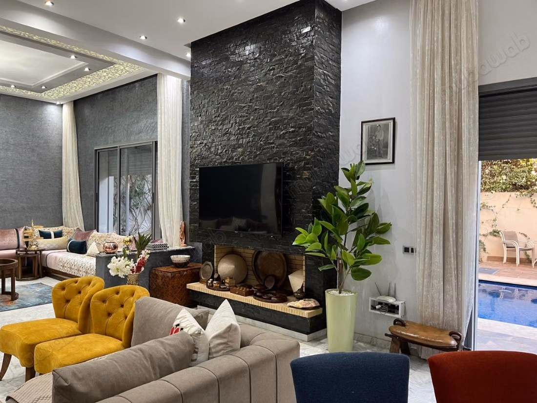 Excellent house for sale in Tarka. 5 stunning pieces. Moroccan lounge, and security and guard service
