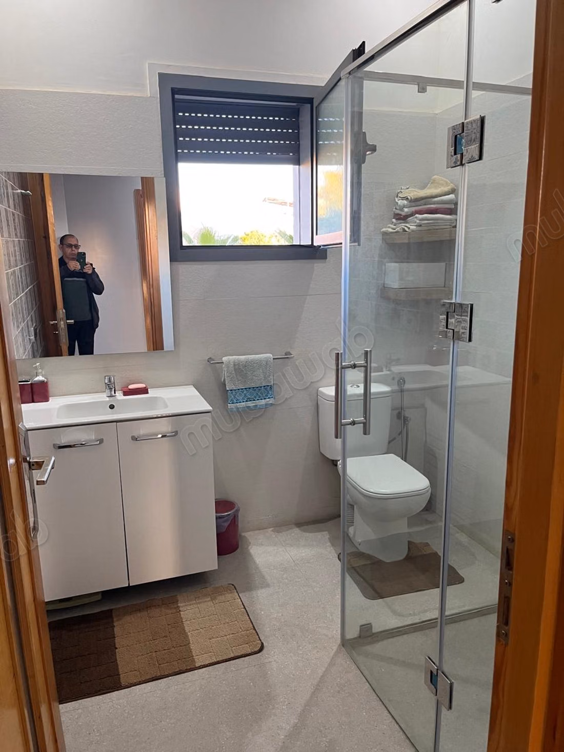 Excellent house for sale in Tarka. 5 stunning pieces. Moroccan lounge, and security and guard service