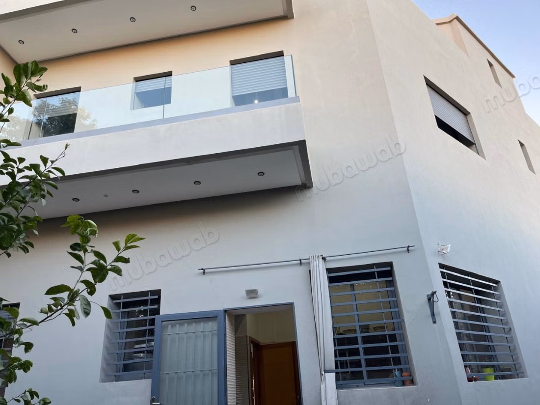 Excellent house for sale in Tarka. 5 stunning pieces. Moroccan lounge, and security and guard service