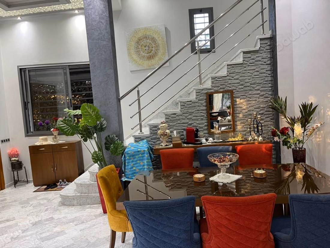 Excellent house for sale in Tarka. 5 stunning pieces. Moroccan lounge, and security and guard service