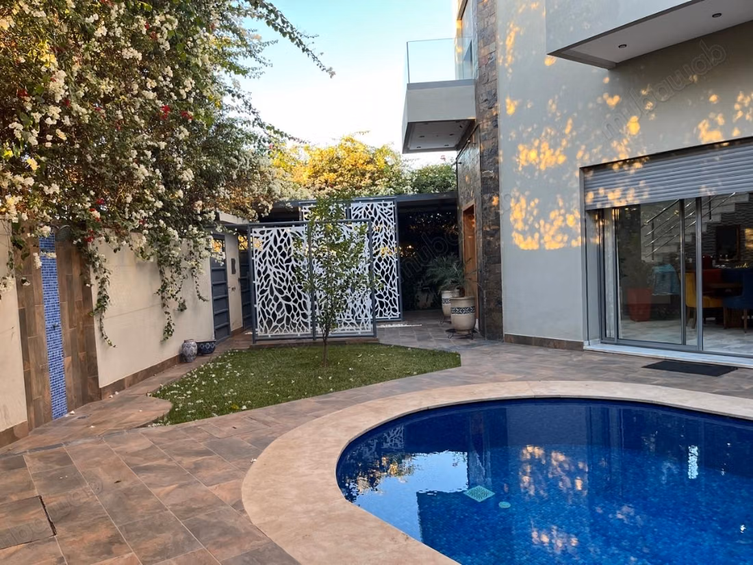 Excellent house for sale in Tarka. 5 stunning pieces. Moroccan lounge, and security and guard service