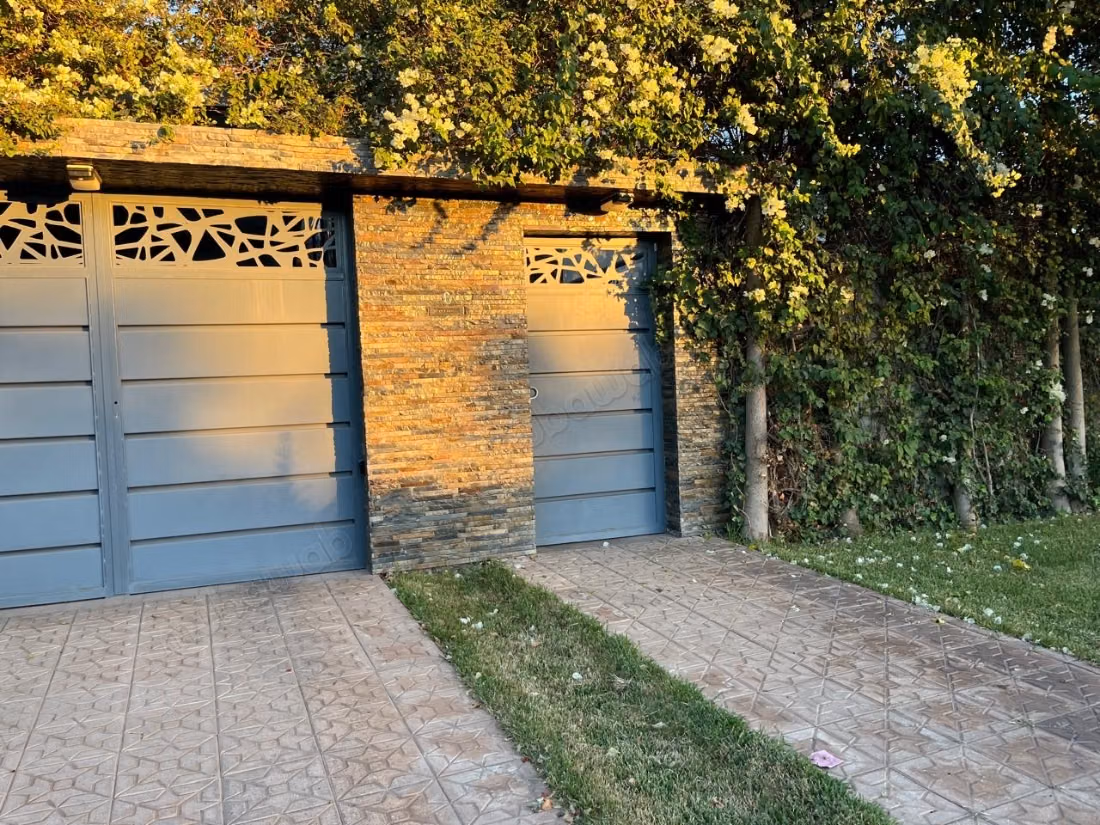 Excellent house for sale in Tarka. 5 stunning pieces. Moroccan lounge, and security and guard service