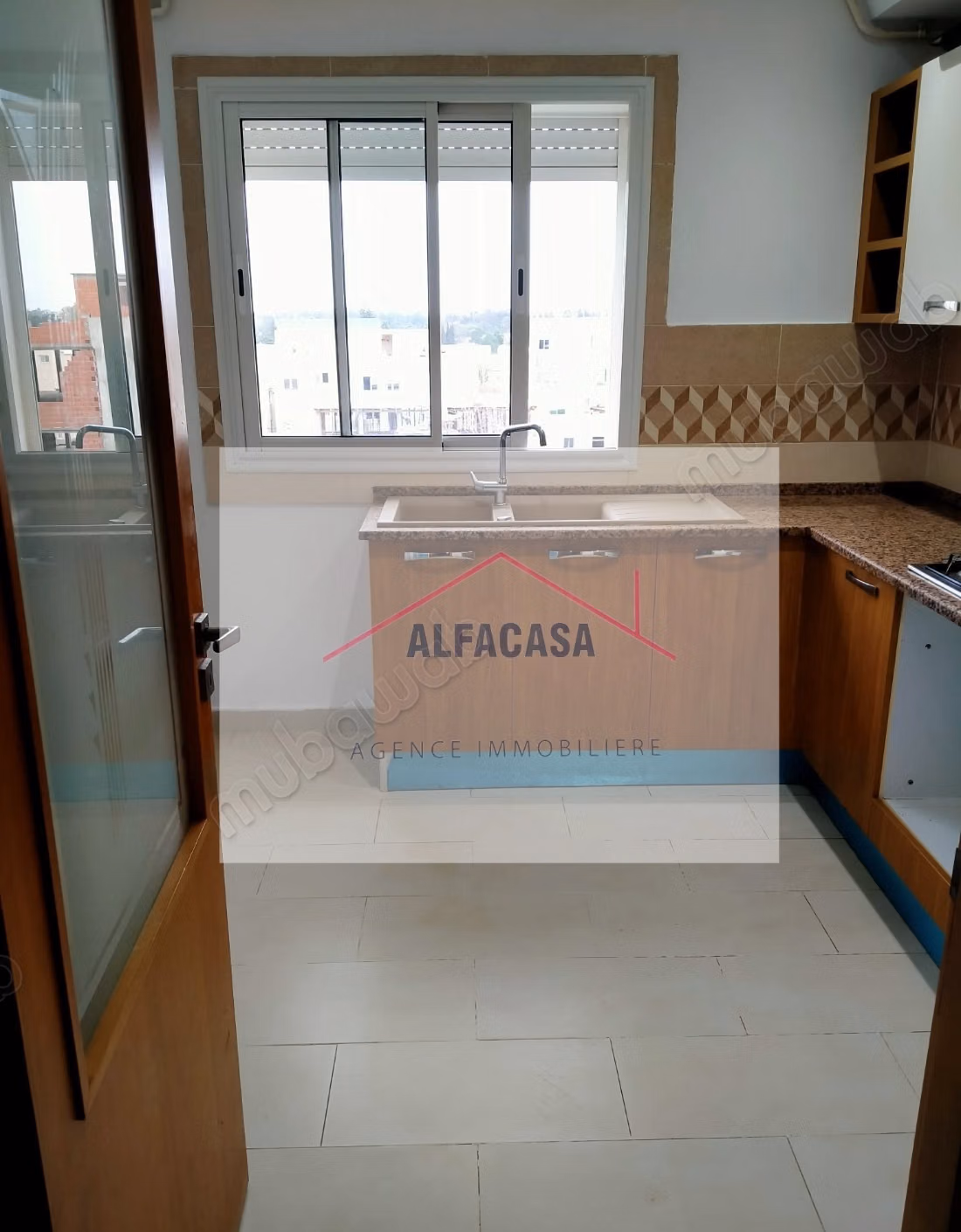 À vendre un appartement s2 a cité el wahat
