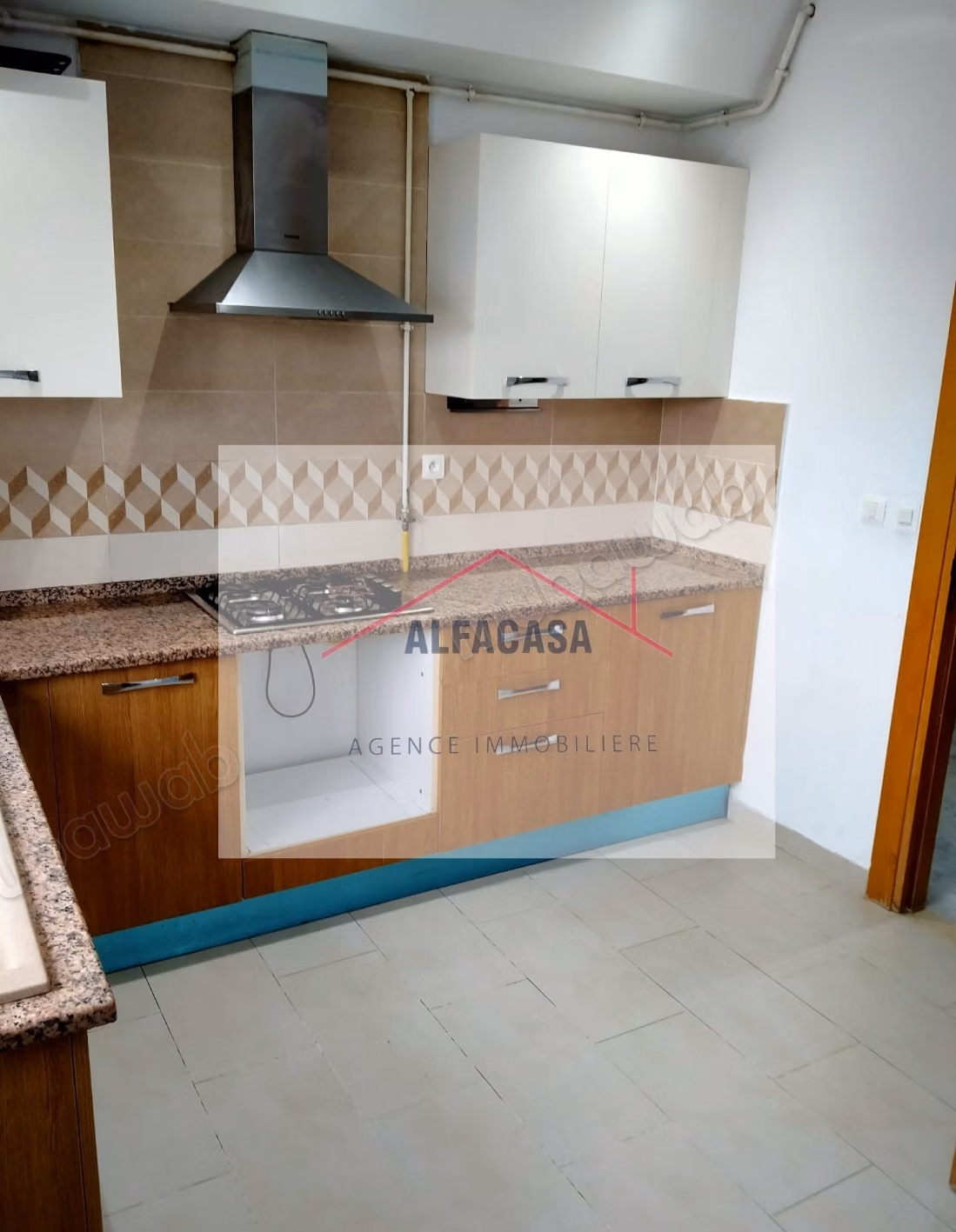 À vendre un appartement s2 a cité el wahat