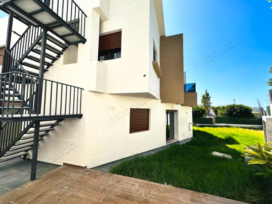 Villa for Sale with Panoramic Sea View