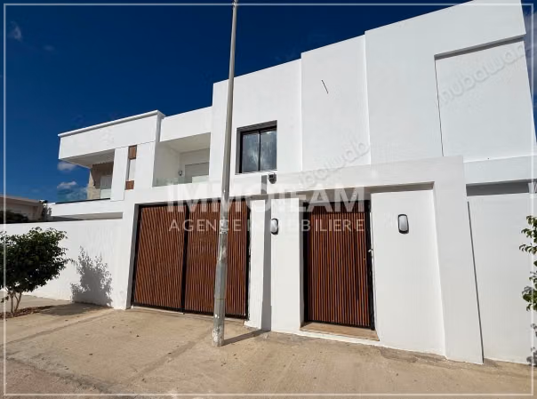 A vendre une villa à Yasmine Hammamet