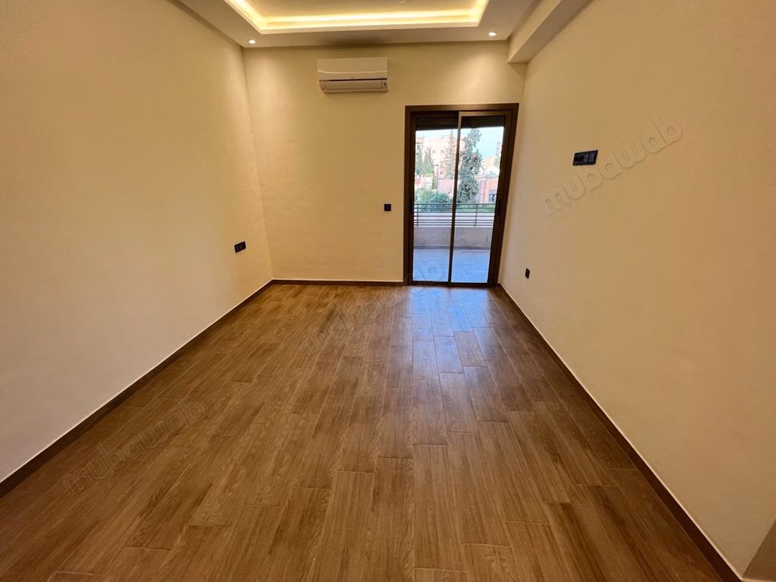 Appartamento con 3 camere dietro Victor Hugo