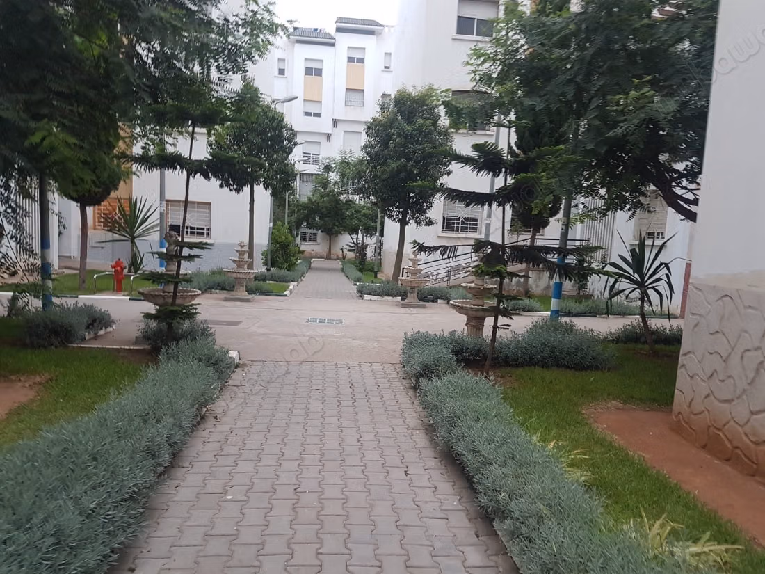 Oportunidad inmejorable: Apartamento elegante en venta a un precio excepcional en Diar El Mansour Zenata