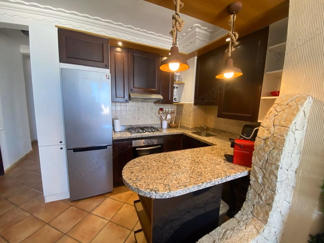Appartamento in affitto a Dar Bouazza. Superficie di 90 m². Ben arredato