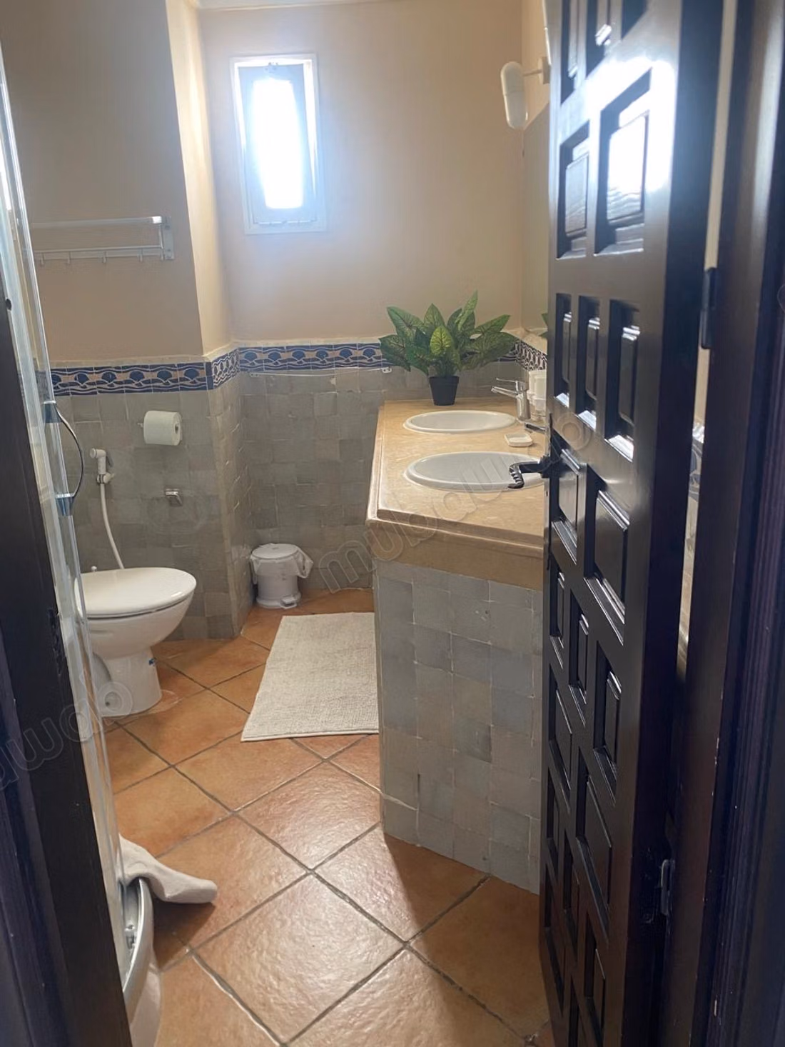 Appartamento in affitto a Dar Bouazza. Superficie di 90 m². Ben arredato