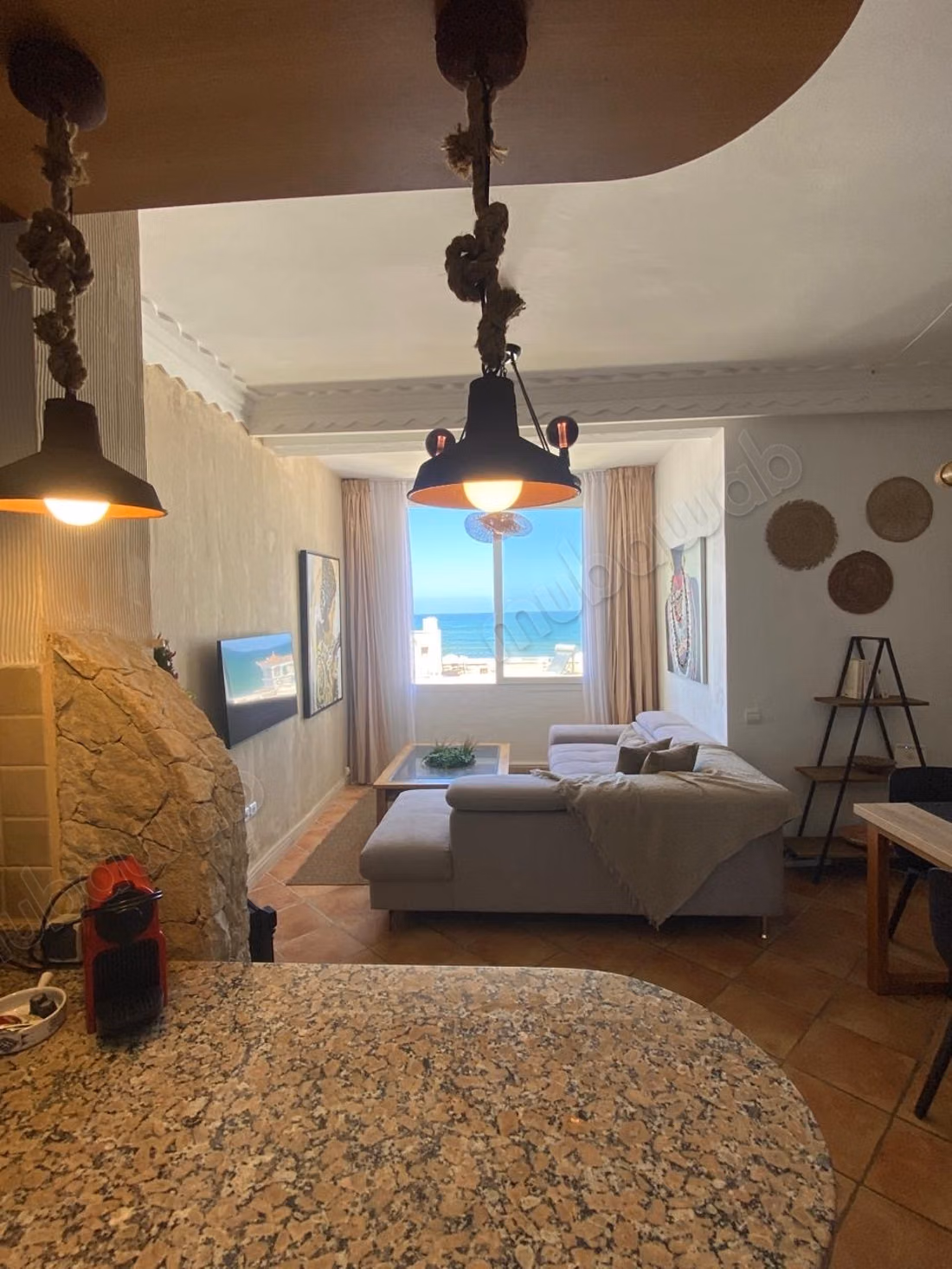 Appartamento in affitto a Dar Bouazza. Superficie di 90 m². Ben arredato
