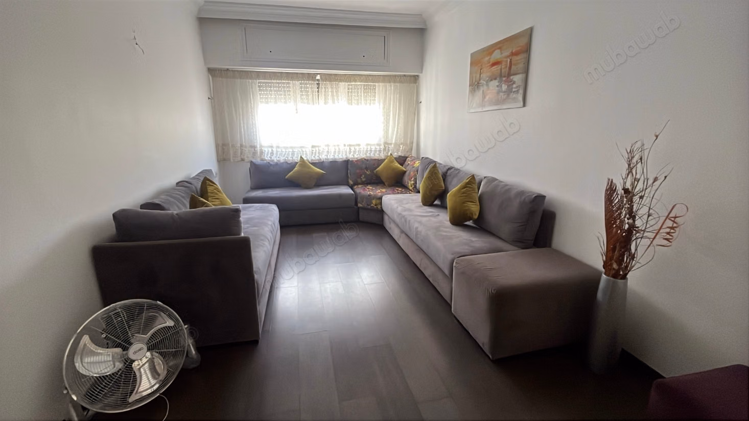 Muy bonito apartamento en alquiler en el centro de Hassan. 3 habitaciones grandes. Bien amueblado