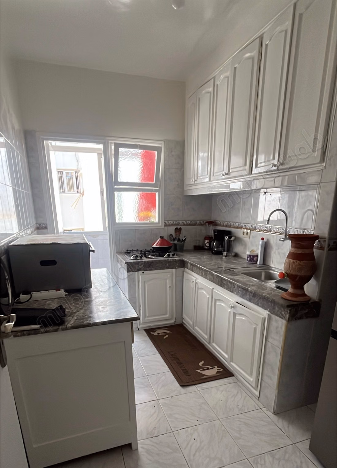 Muy bonito apartamento en alquiler en el centro de Hassan. 3 habitaciones grandes. Bien amueblado