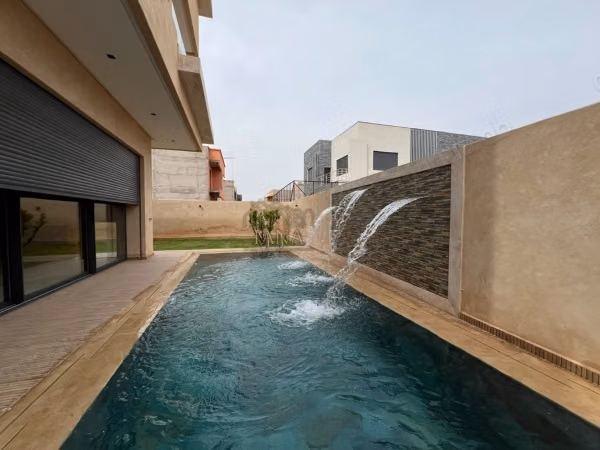 Villa en venta en Targa Marrakech 5 suites, piscina