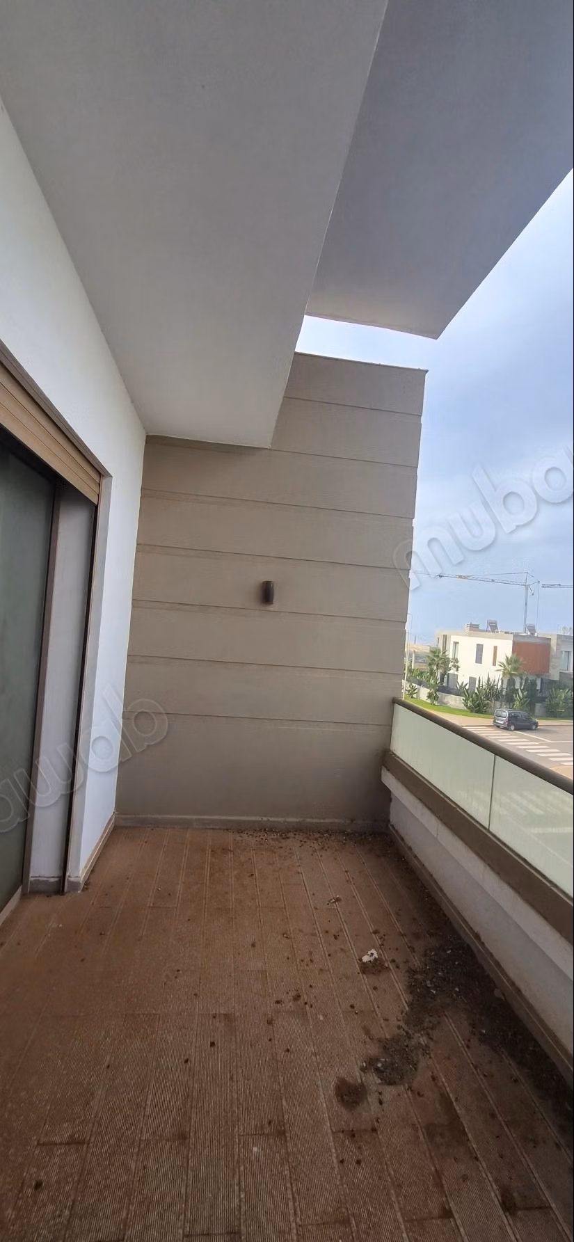 شقة جميلة للإيجار في منطقة دوماين د'أنفا. 4 غرف مريحة. باب محصن، أمان
