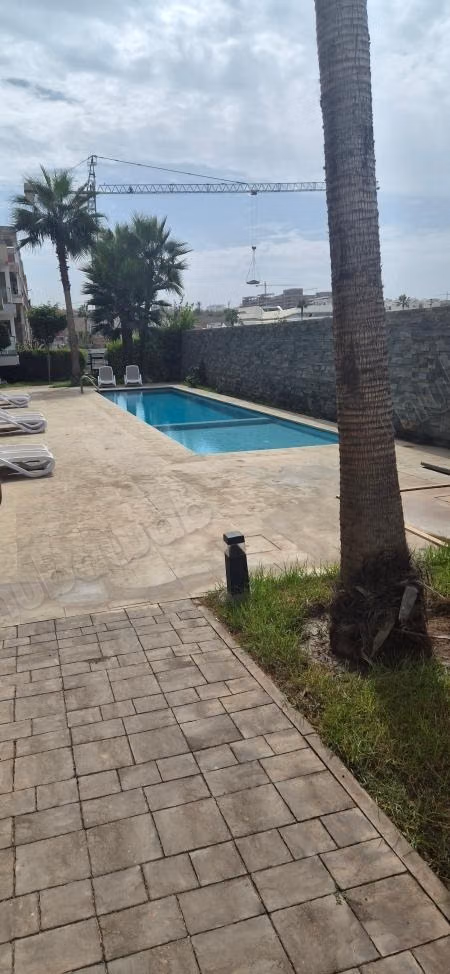 Beautiful apartment for rent in Le Domaine D'Anfa. 4 comfortable rooms. Security door, safety