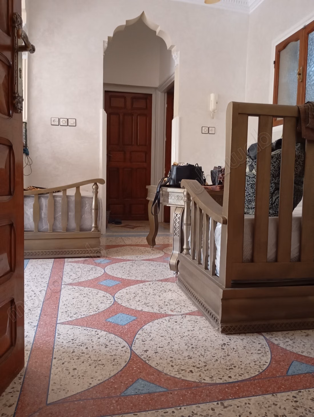 Huis te koop in Khénifra. Oppervlakte 340 m². Beveiligde residentie
