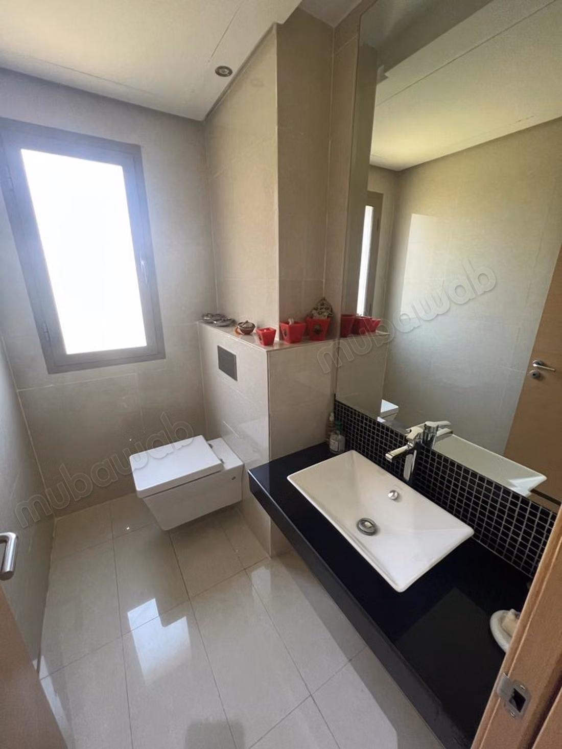 Huur dit appartement in Agdal. Oppervlakte 115 m². Goed ingericht