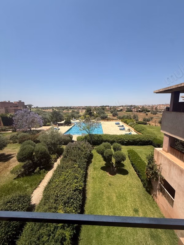 Huur dit appartement in Agdal. Oppervlakte 115 m². Goed ingericht