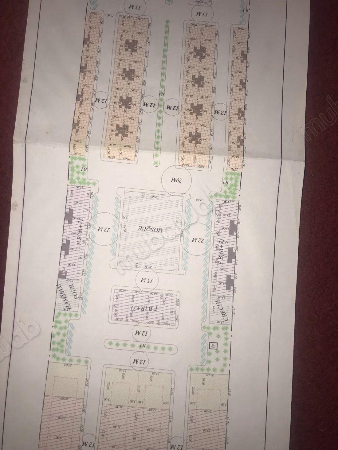 Terrain à vendre à Les Chenes. Superficie de 100000 m²
