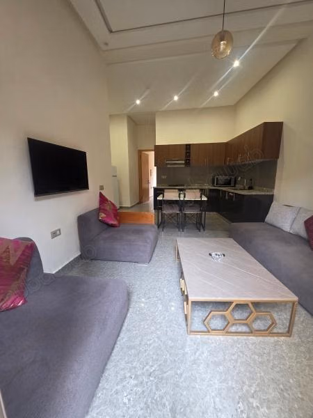 Louez cet appartement à targa. 
2 chambres agréables. 
Bien meublé