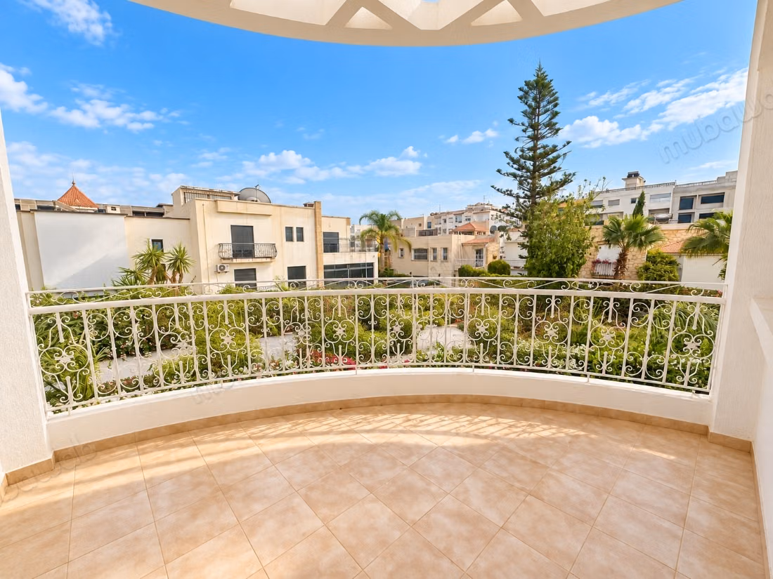 Villa for sale – Agadir, Hay Al Houda