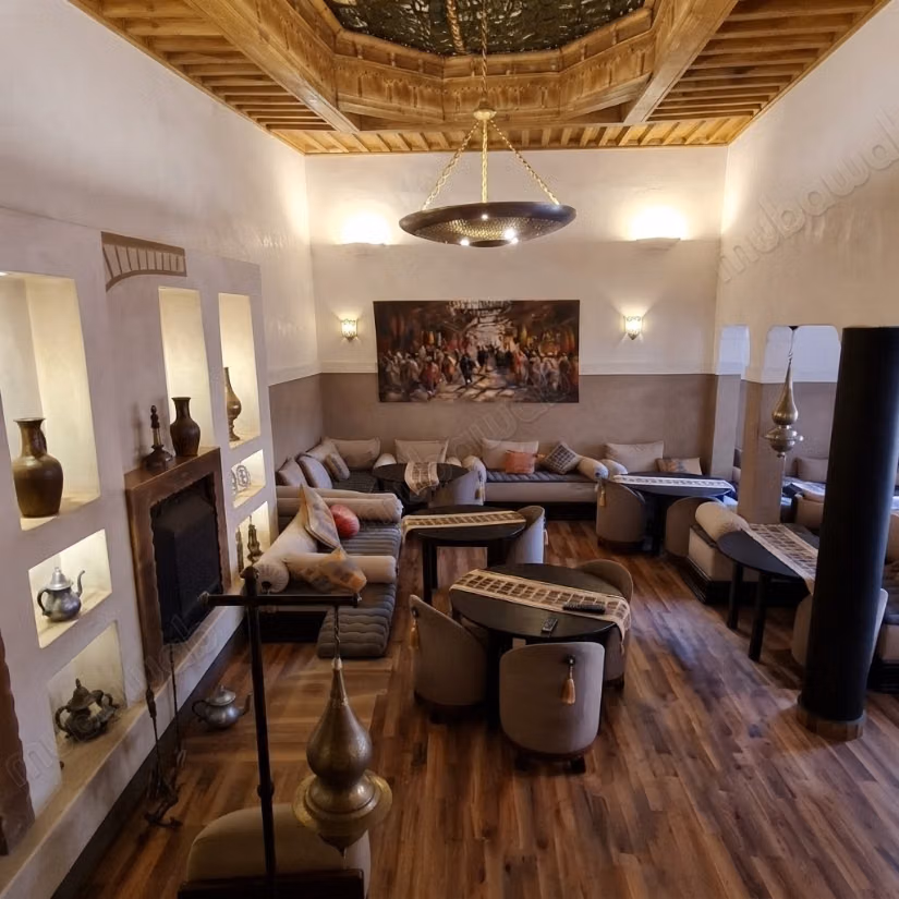 RIAD ZITOUN – At the Crossroads of the Medina of Marrakech Exceptional Riad with 9 Suites – Title & Authorization for Guest House – Profitability 90%