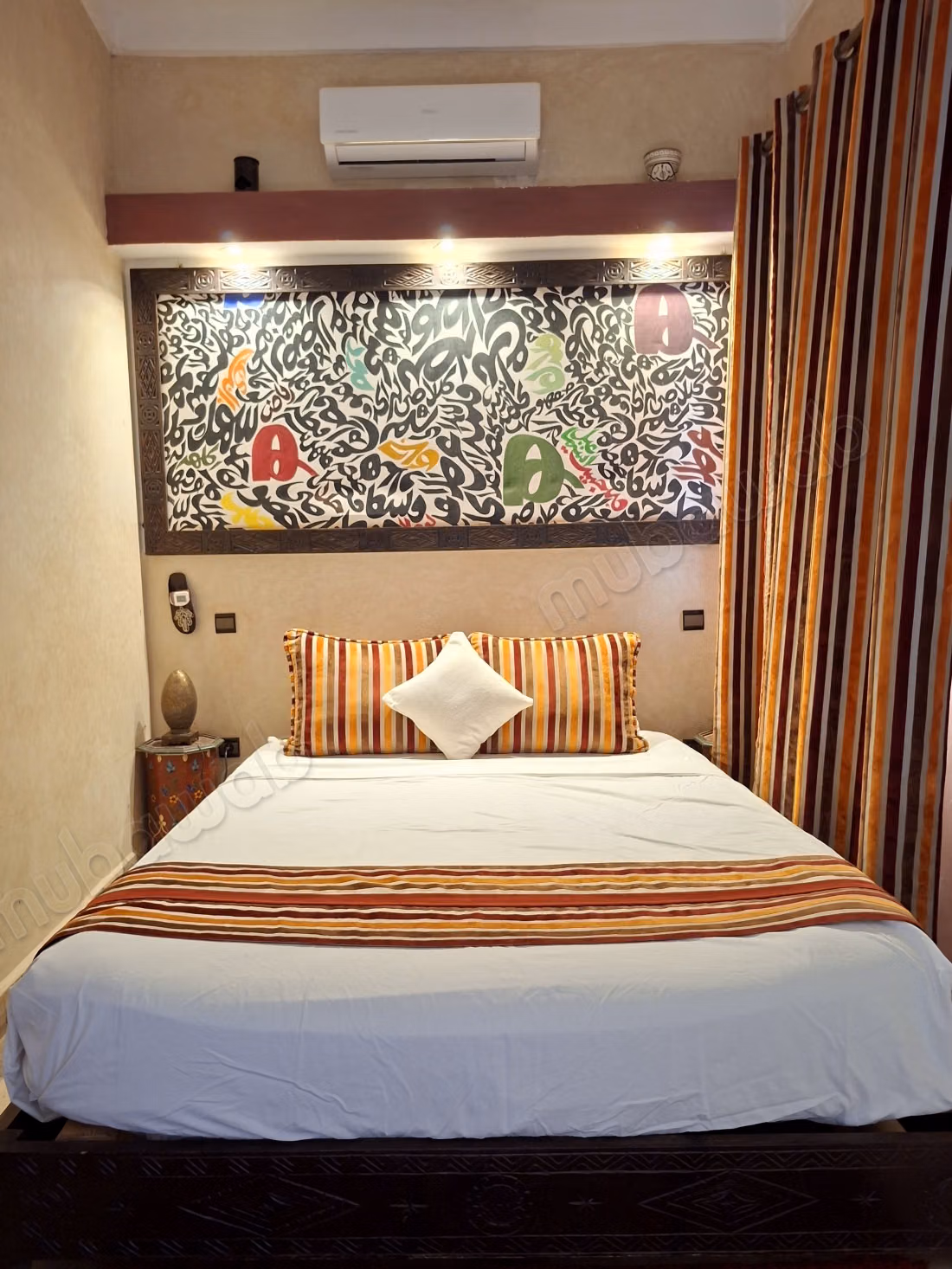 RIAD ZITOUN – At the Crossroads of the Medina of Marrakech Exceptional Riad with 9 Suites – Title & Authorization for Guest House – Profitability 90%