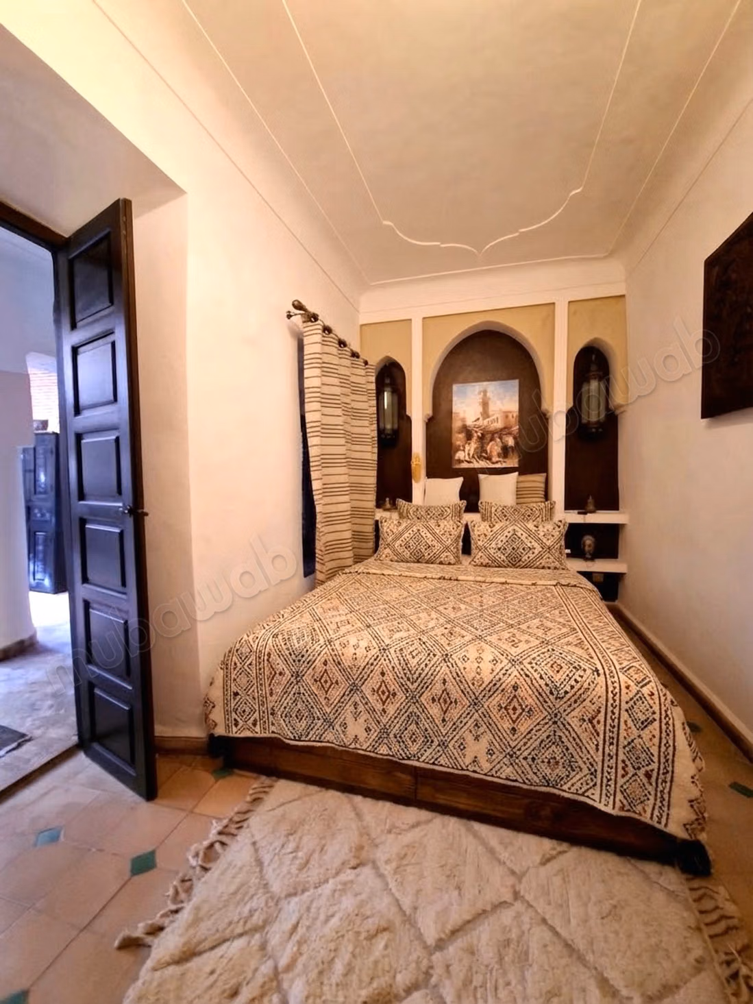 RIAD ZITOUN, At the Crossroads of the Medina of Marrakech Exceptional Riad with 9 Suites – Title & Authorization for Guest House – 90% Profitability