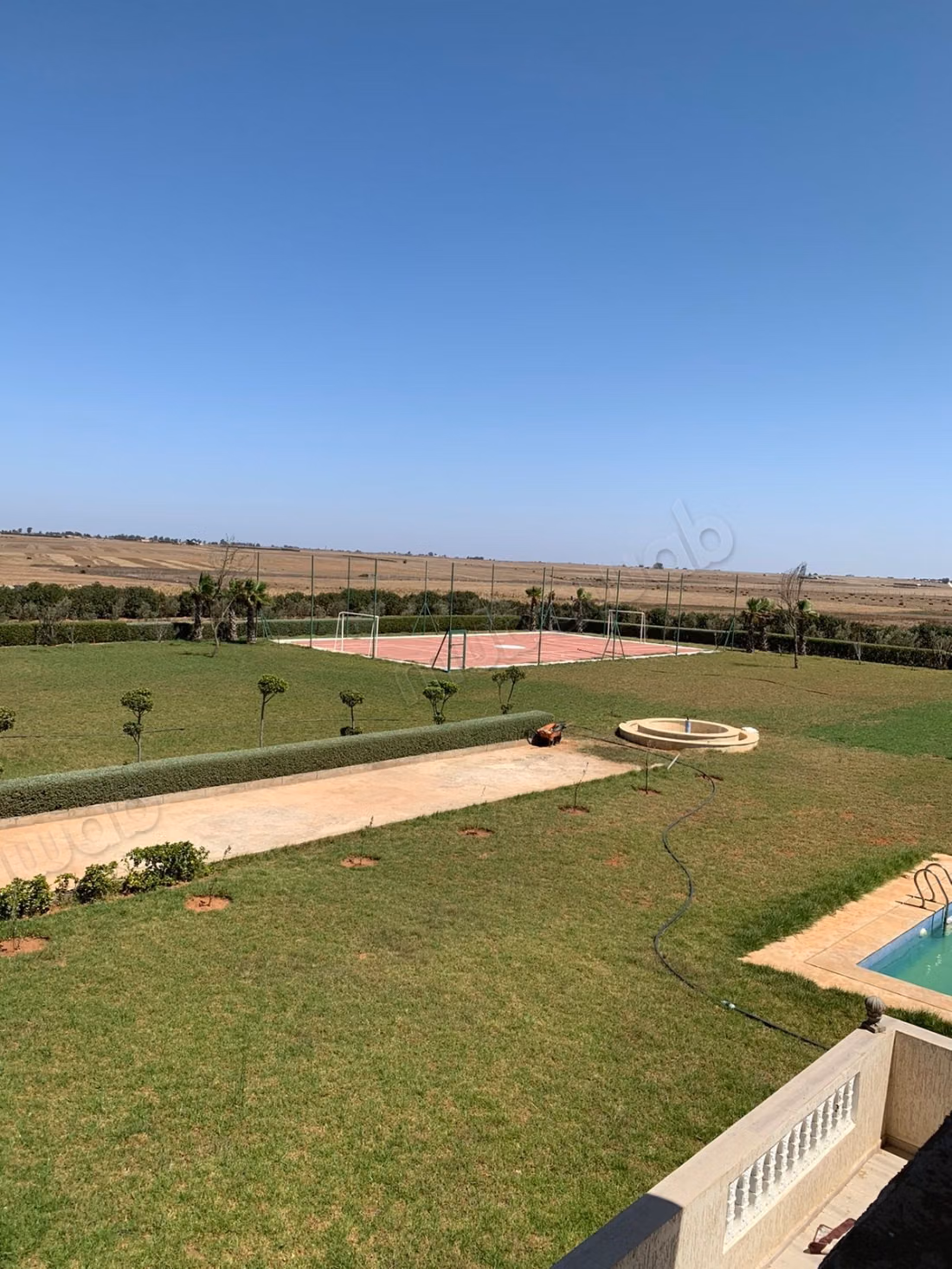 Fattoria piacevole in vendita a Bir Jdid. Superficie totale 78000 m². Posti auto