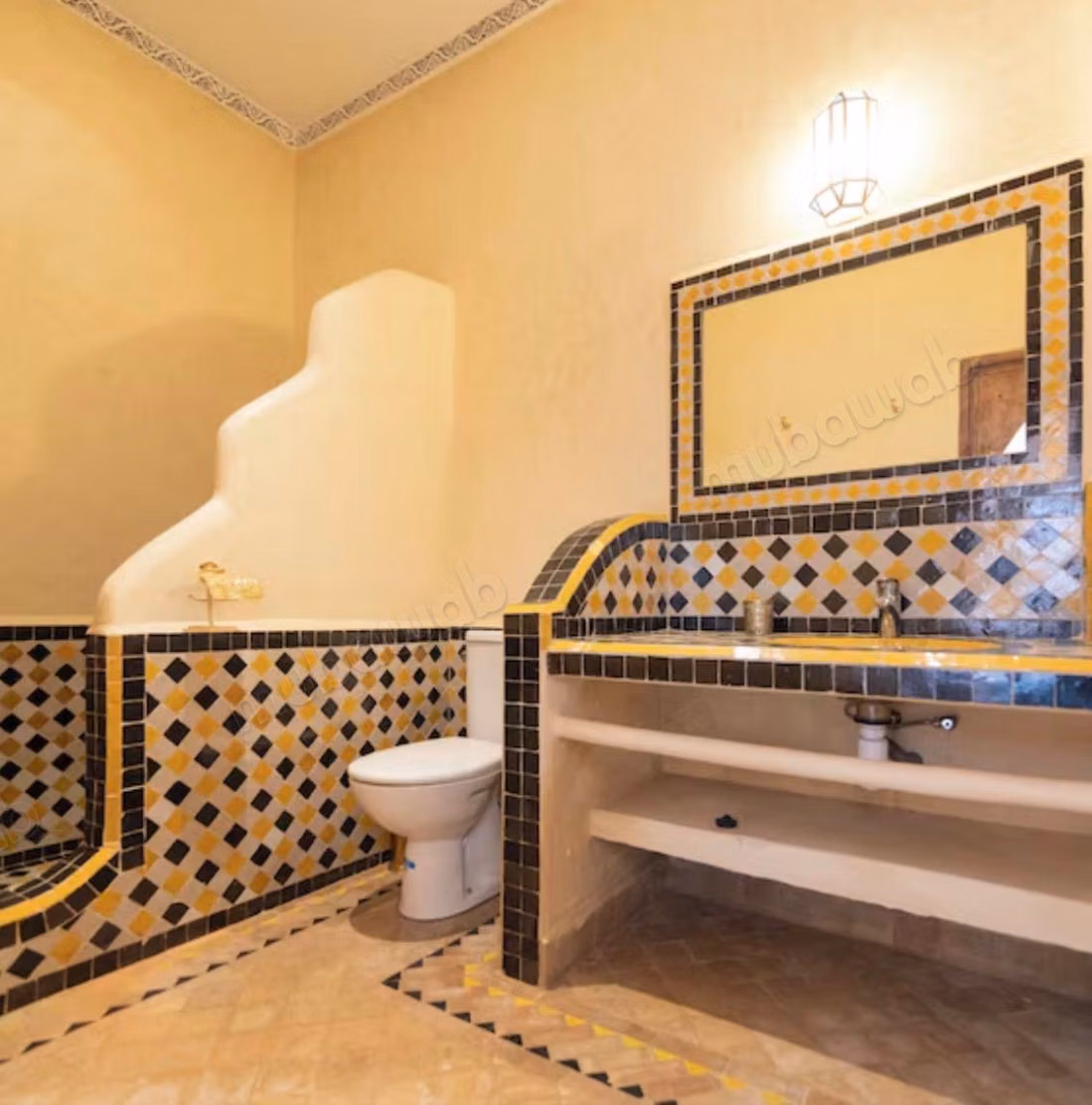Beautiful Turn Key Guesthouse for Sale 
Kasbah 
1.4 million Euro Negotiable
