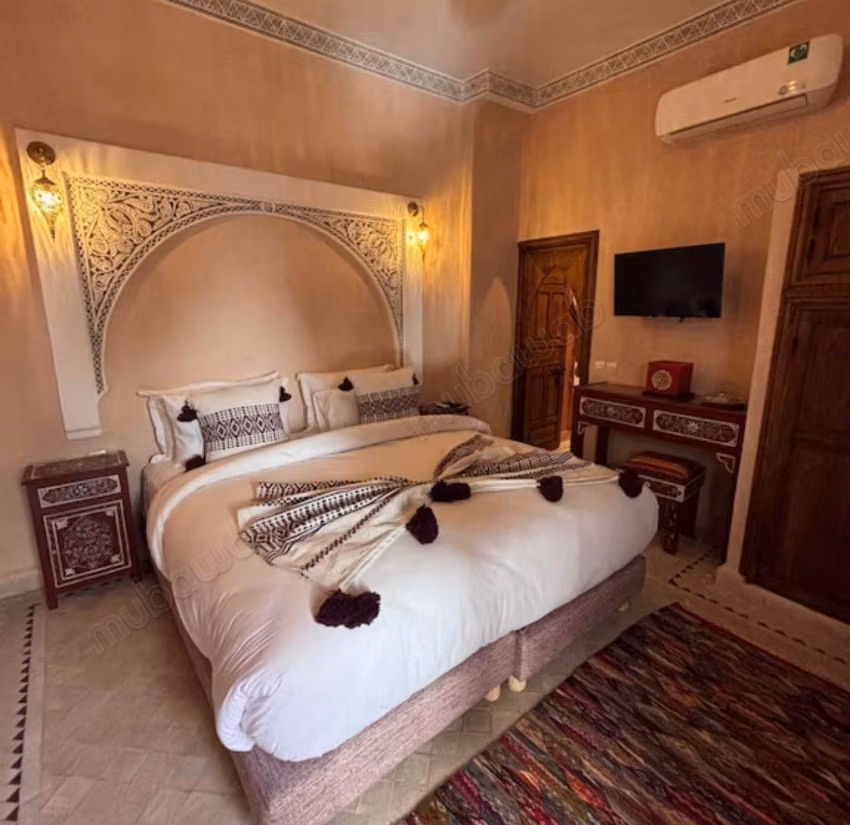Beautiful Turn Key Guesthouse for Sale 
Kasbah 
1.4 million Euro Negotiable