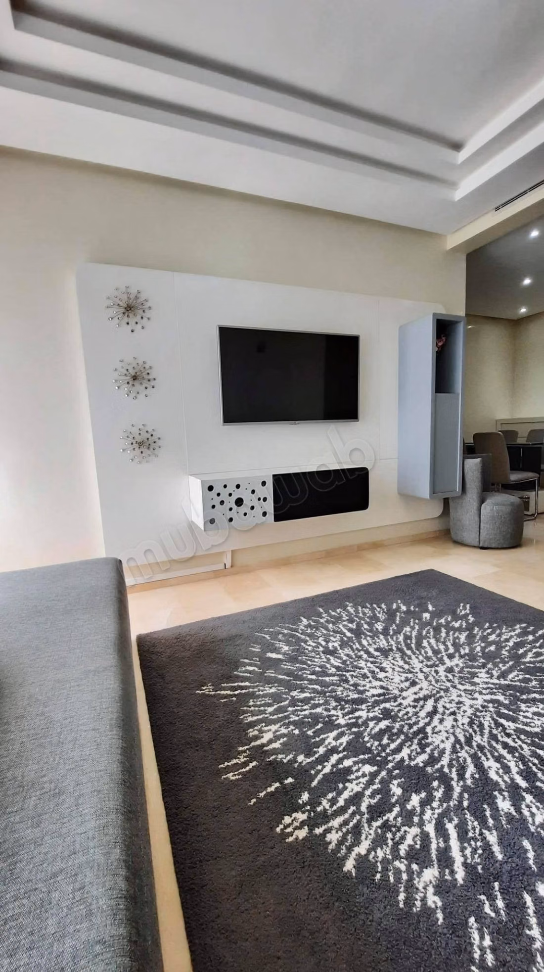 Louez cet appartement à Bourgogne Ouest.
Superficie 125 m².
Meublé