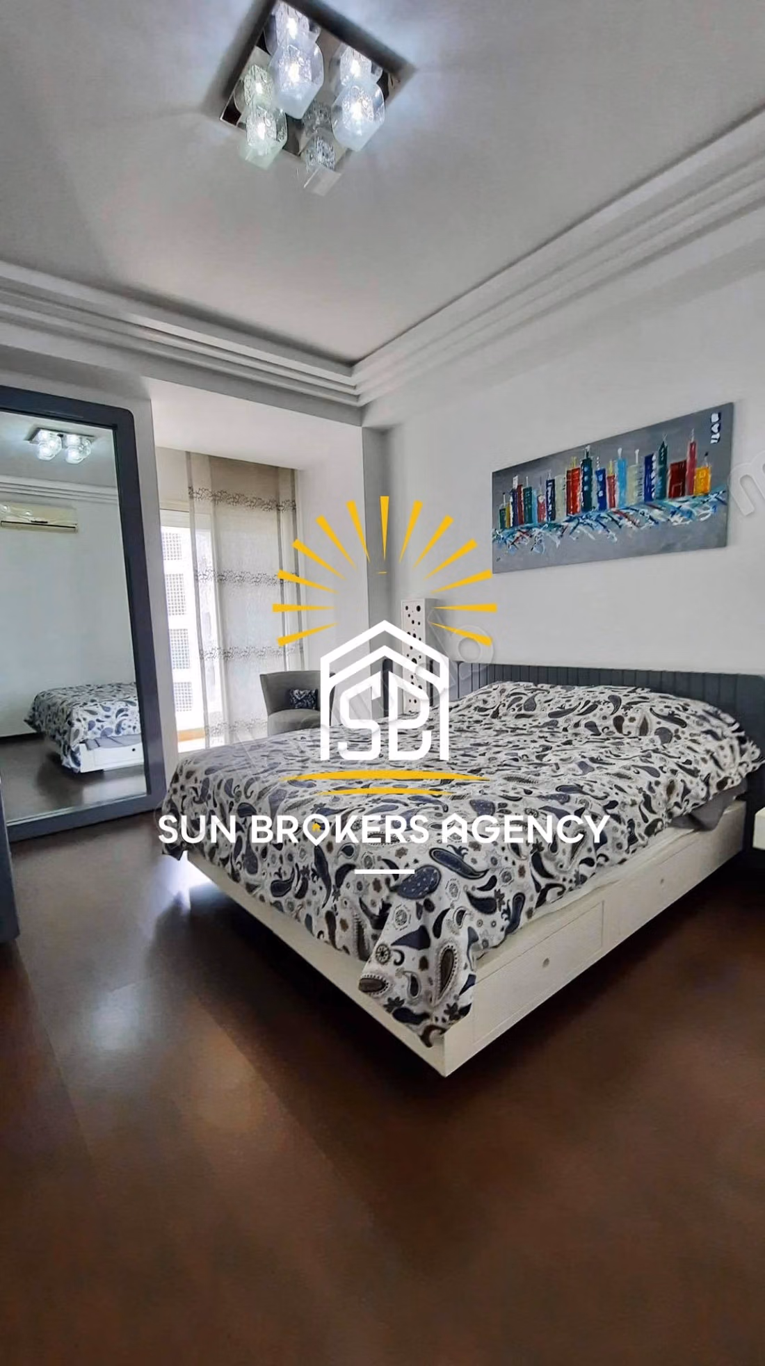 Louez cet appartement à Bourgogne Ouest.
Superficie 125 m².
Meublé