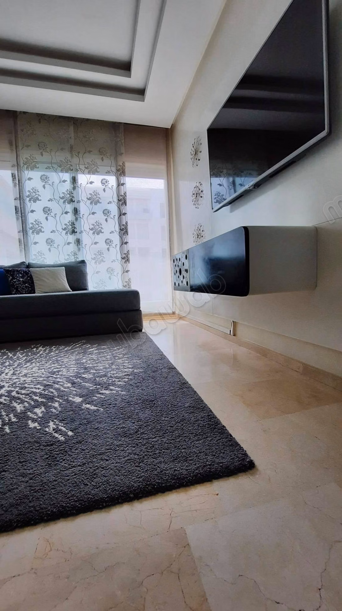 Louez cet appartement à Bourgogne Ouest.
Superficie 125 m².
Meublé