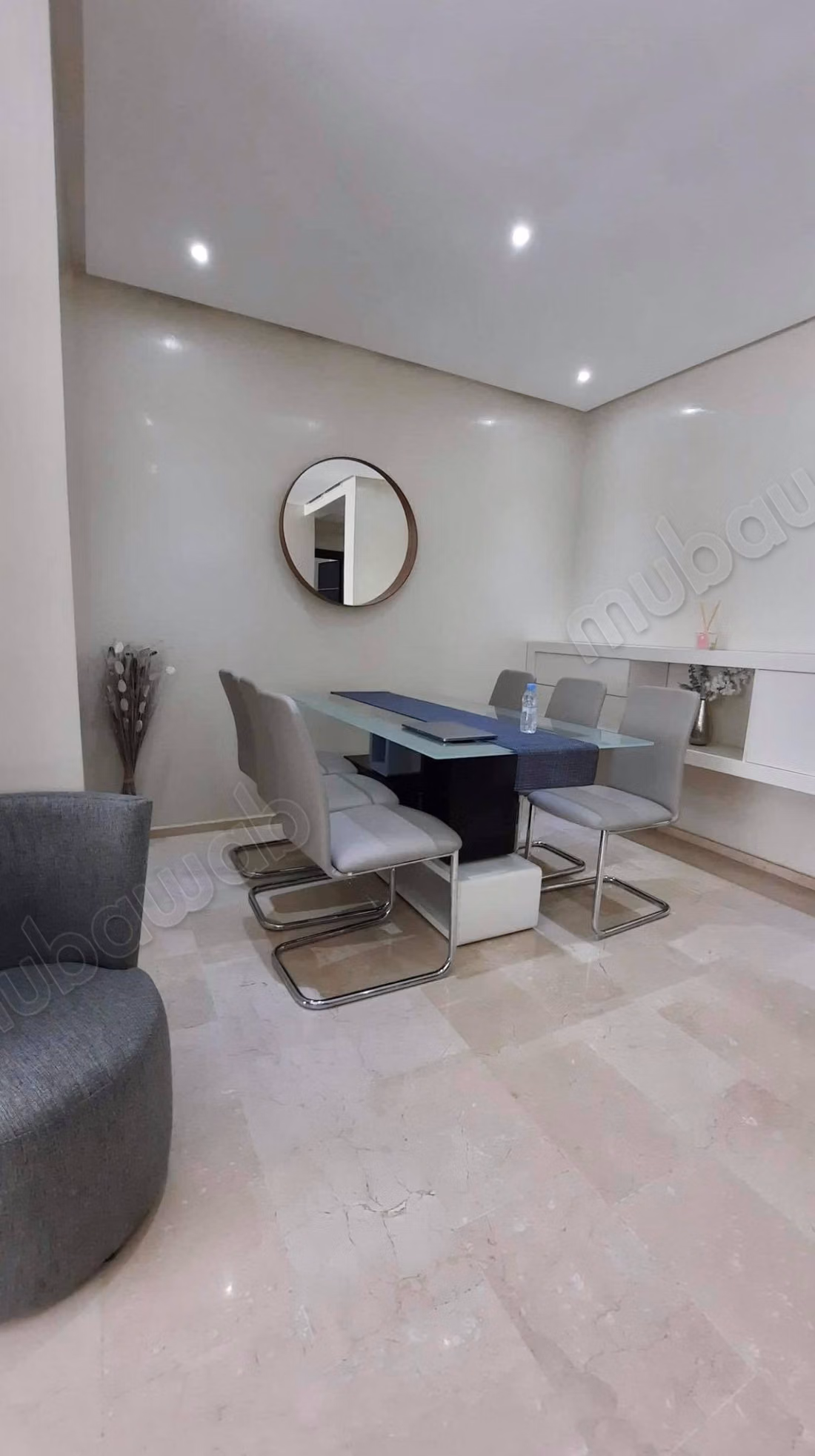 Louez cet appartement à Bourgogne Ouest.
Superficie 125 m².
Meublé