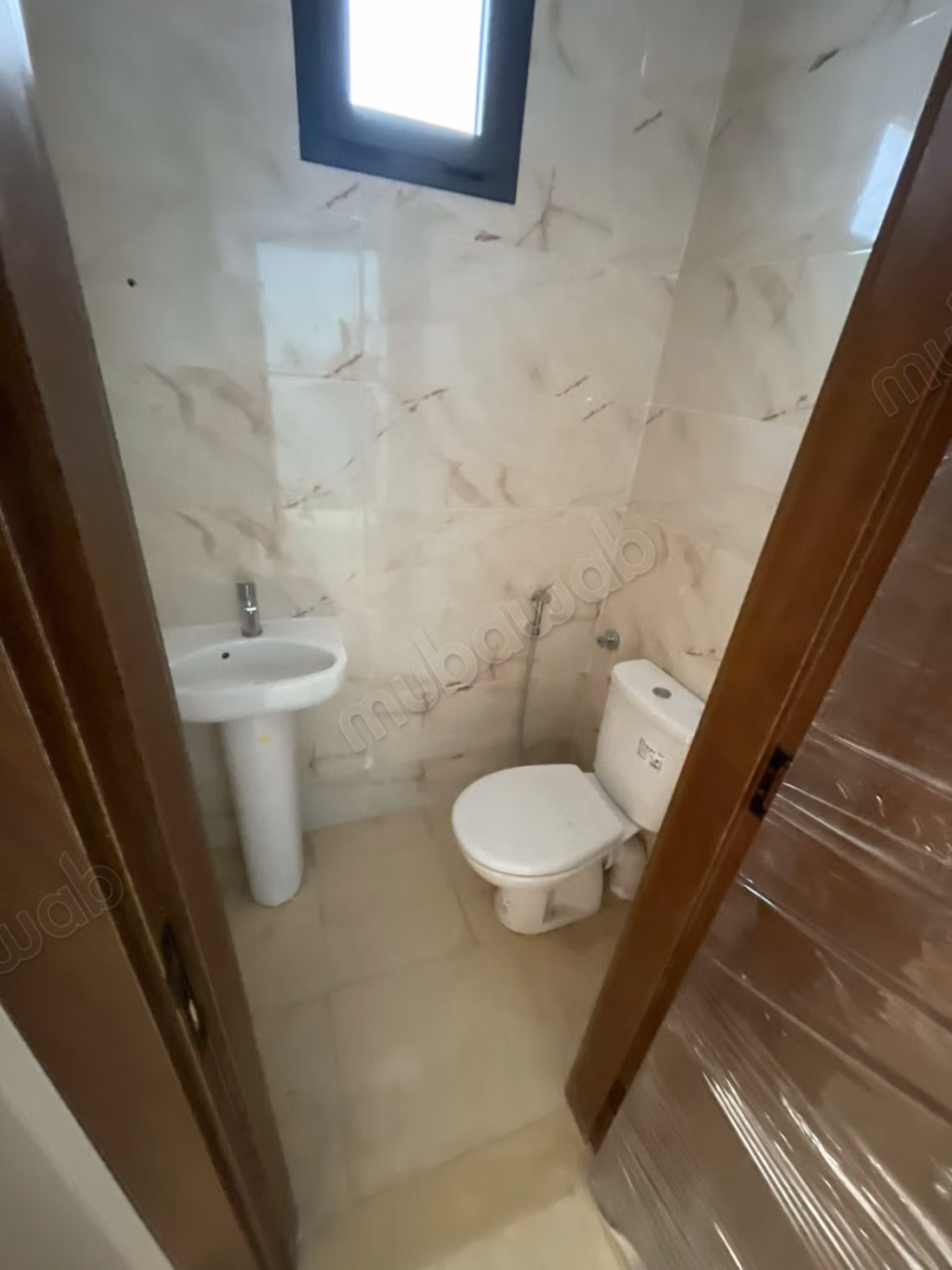 Selling an apartment in Maamora. 2 beautiful bedrooms. With elevator