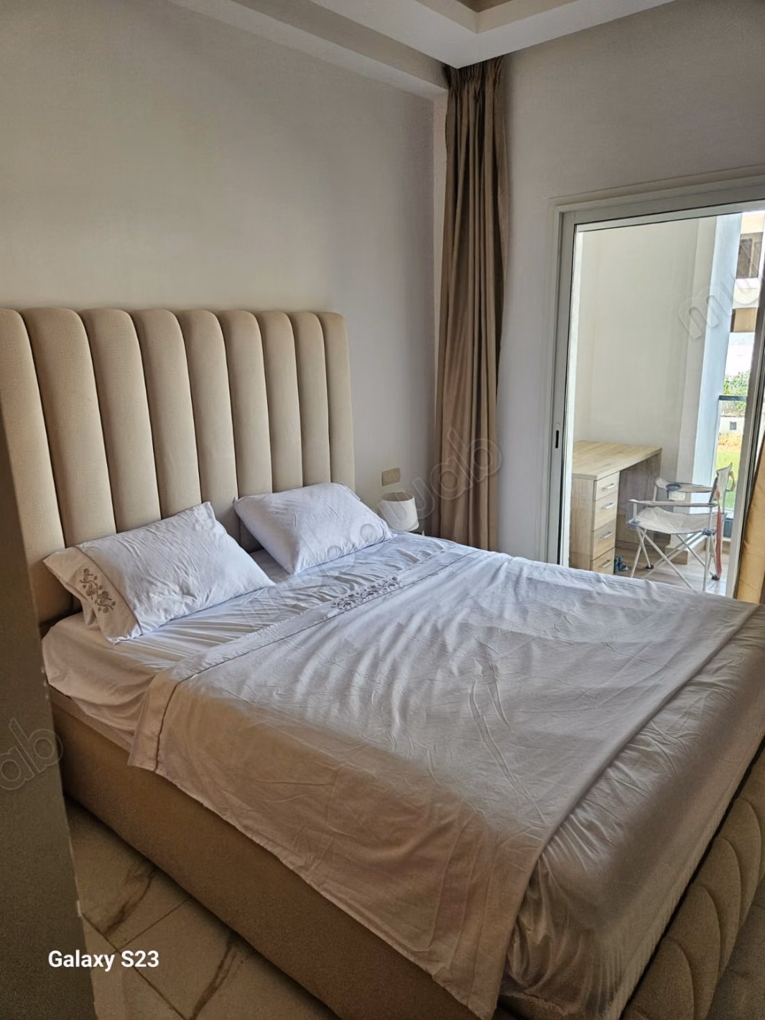 Bel appartamento in affitto a Harhoura. 3 camere confortevoli. Salotto marocchino tipico, residence sicura