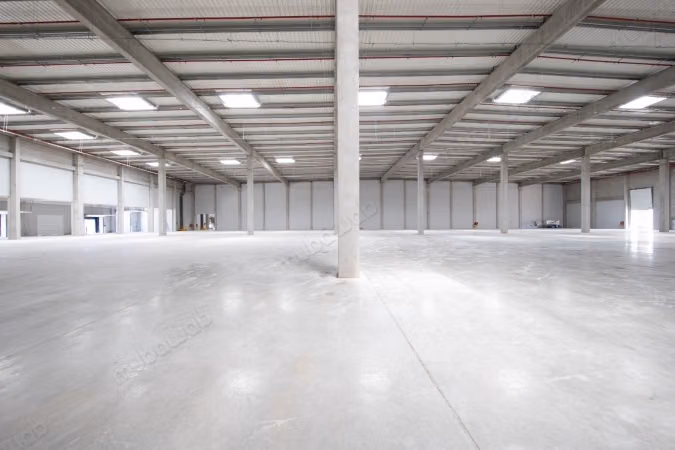 Location – local industriel de 1 300 m²