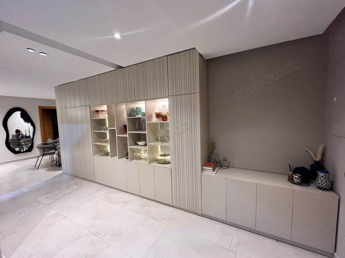 Apartment for sale in California. 2 comfortable rooms. Fireplace and air conditioning